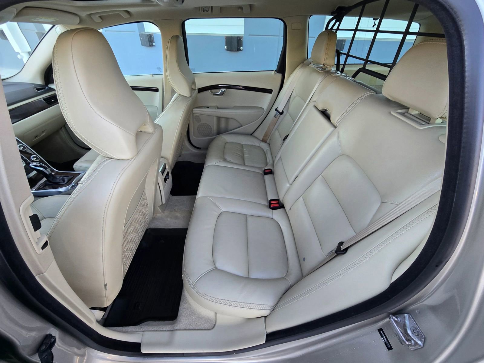 Used 2016 Volvo XC70 T5 Premier image 15