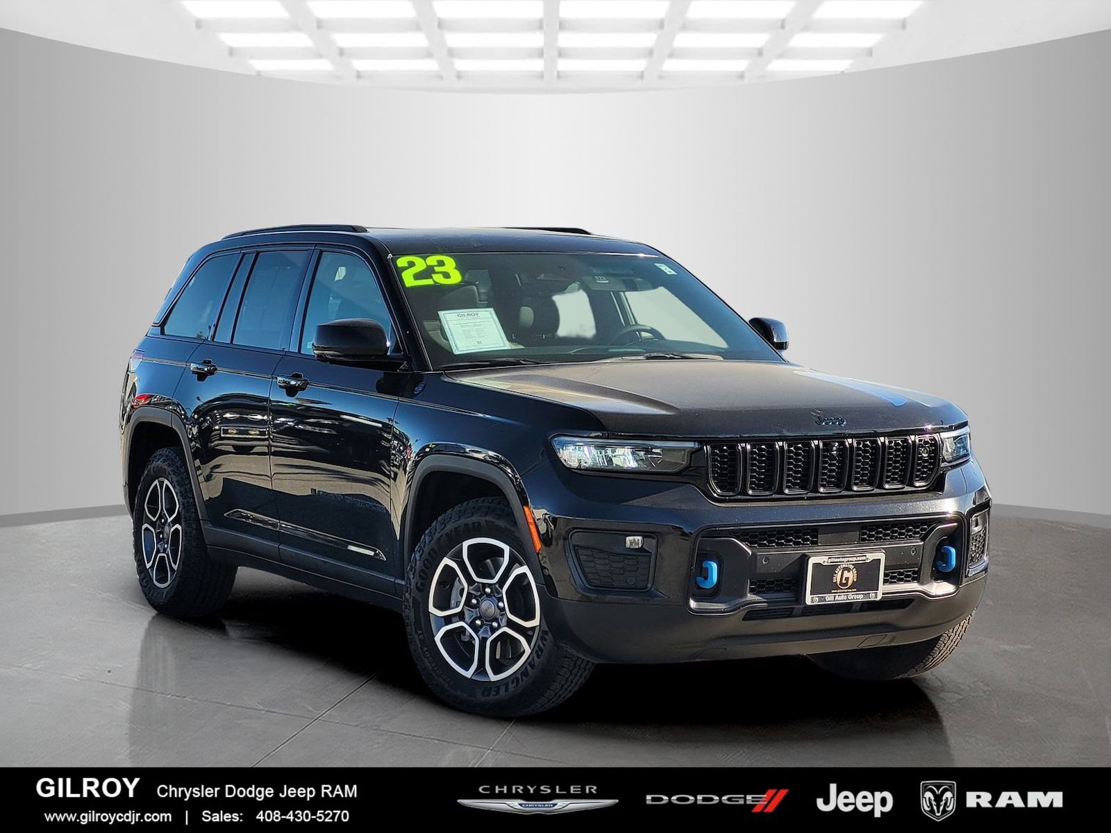 Used 2023 Jeep Grand Cherokee Trailhawk w/ Advanced Protech Group II image 1