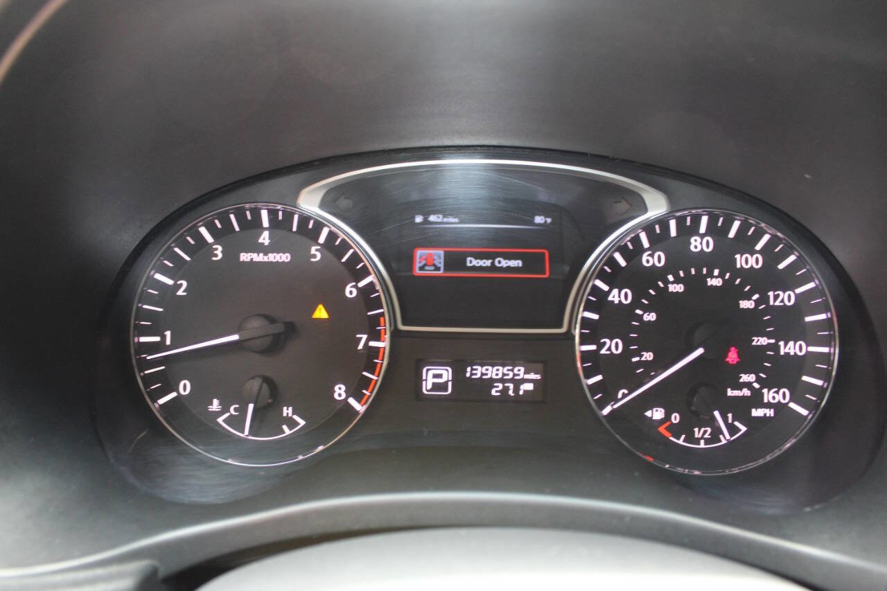 Used 2014 Nissan Pathfinder S image 18