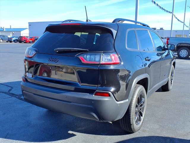 Used 2023 Jeep Cherokee Altitude Lux image 3
