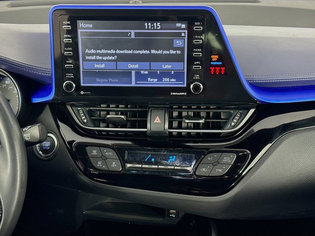 Used 2022 Toyota C-HR XLE image 39