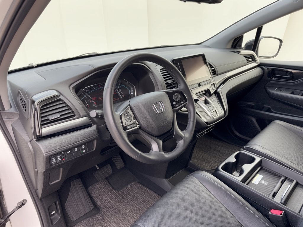 Used 2023 Honda Odyssey Elite image 4