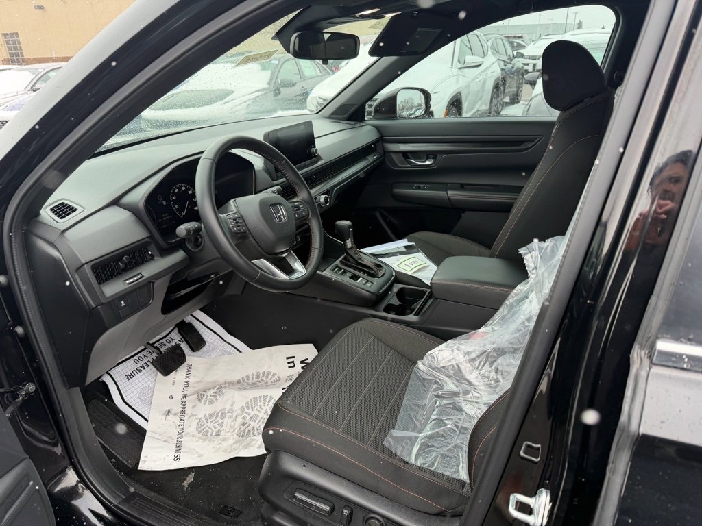 Used 2025 Honda CR-V Sport image 9