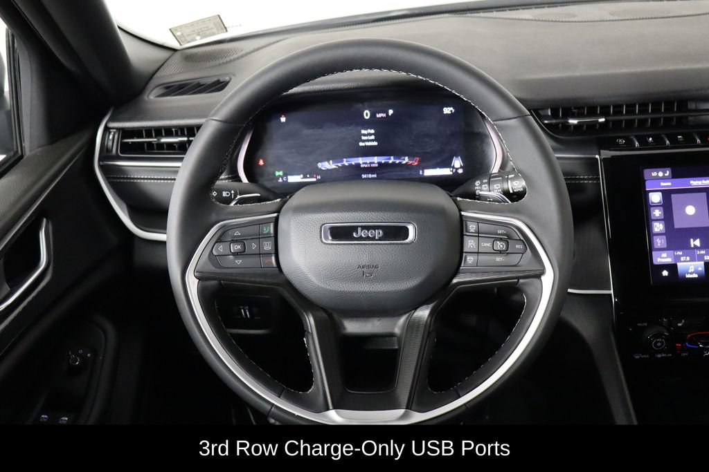 Used 2025 Jeep Grand Cherokee L Laredo w/ Luxury Tech Group I RWD image 7