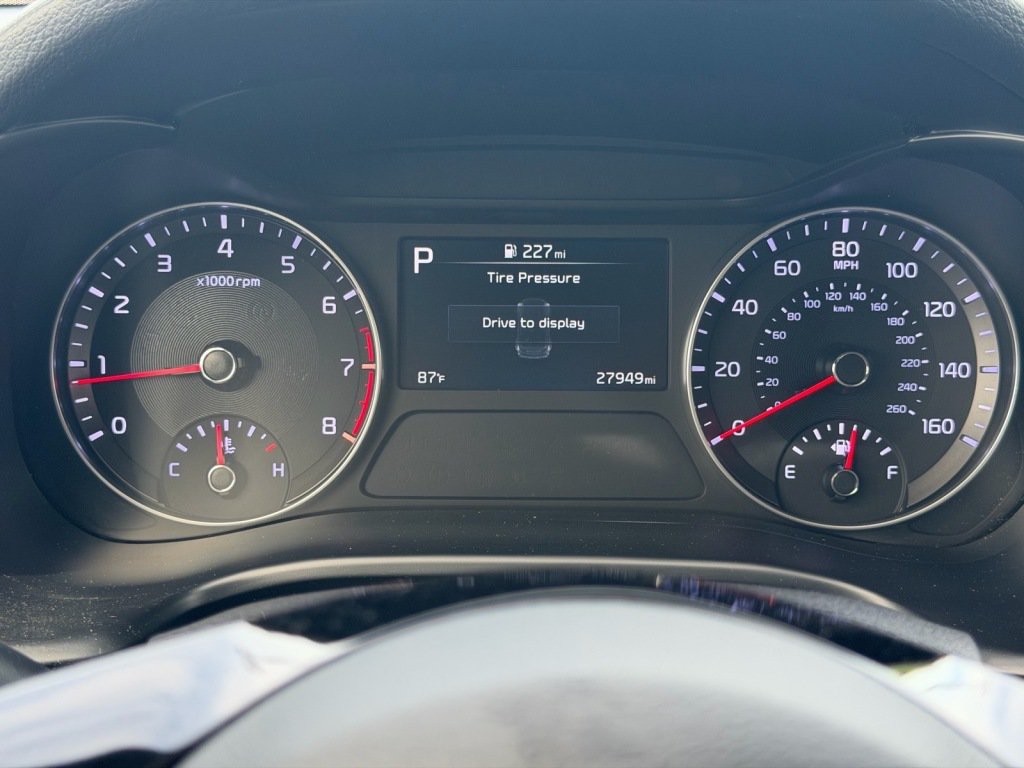 Used 2024 Kia Forte LXS w/ LXS Technology Package FWD image 12