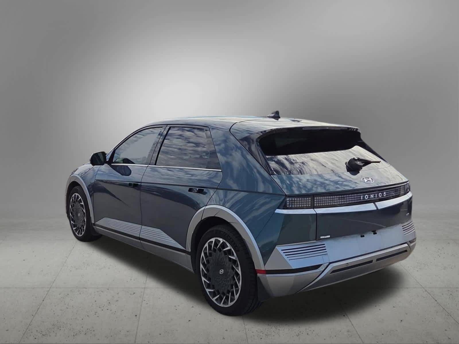 Used 2023 Hyundai Ioniq 5 Limited AWD/4WD image 4