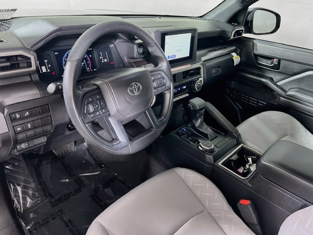 Certified 2025 Toyota Tacoma SR5 AWD/4WD image 9