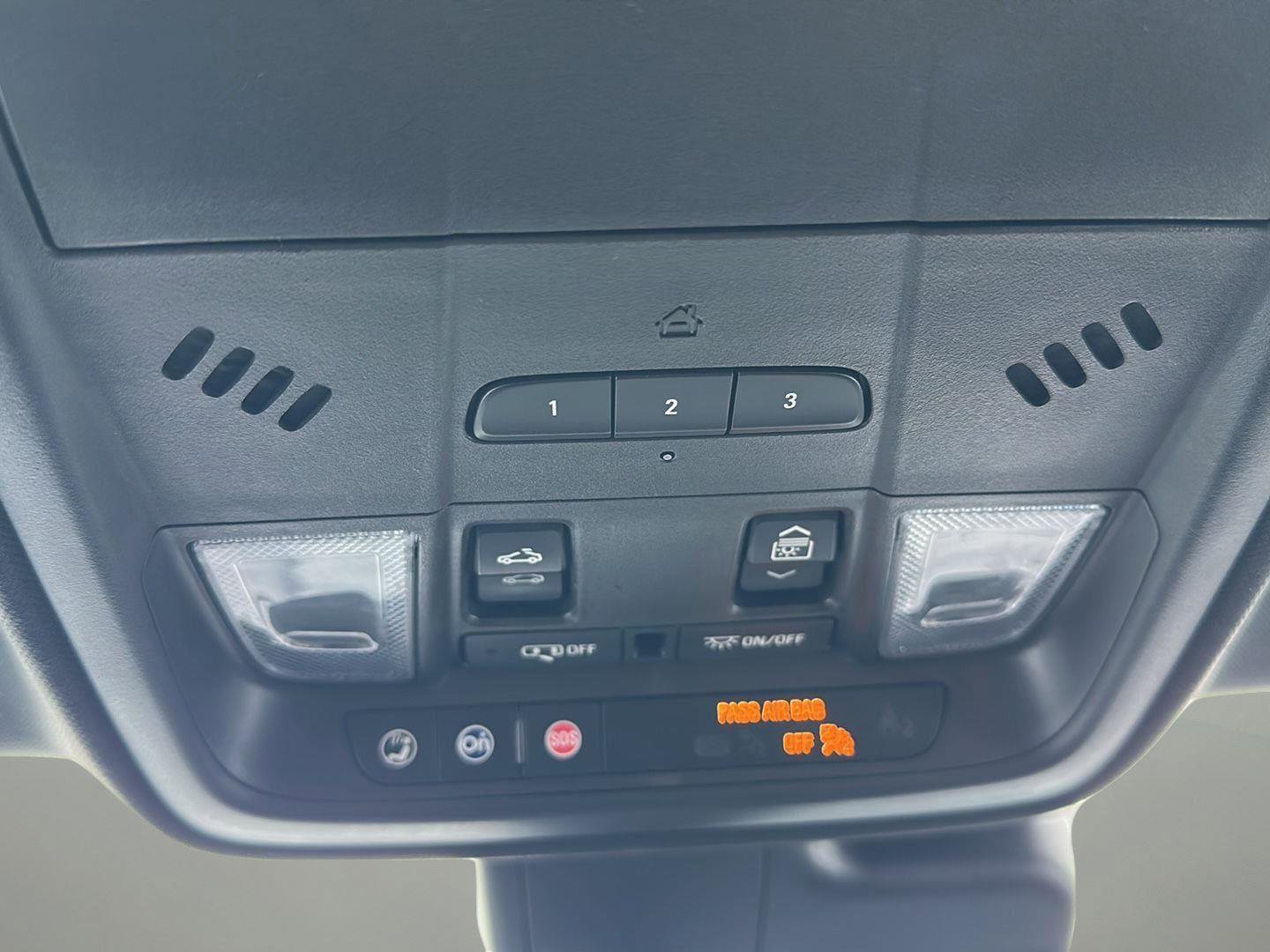 Used 2020 Cadillac XT4 Premium Luxury image 18