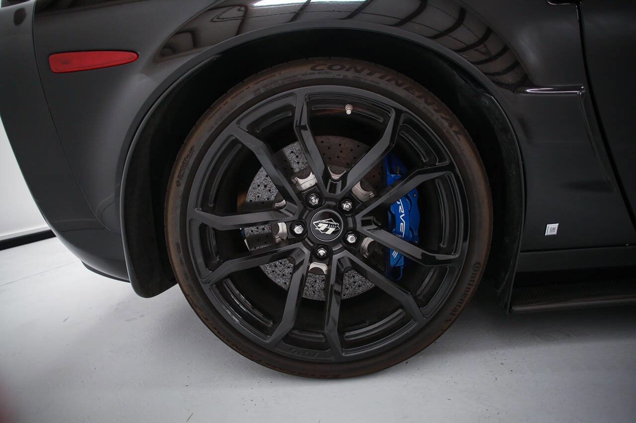 Used 2009 Chevrolet Corvette ZR1 w/ Preferred Equipment Group RWD image 20