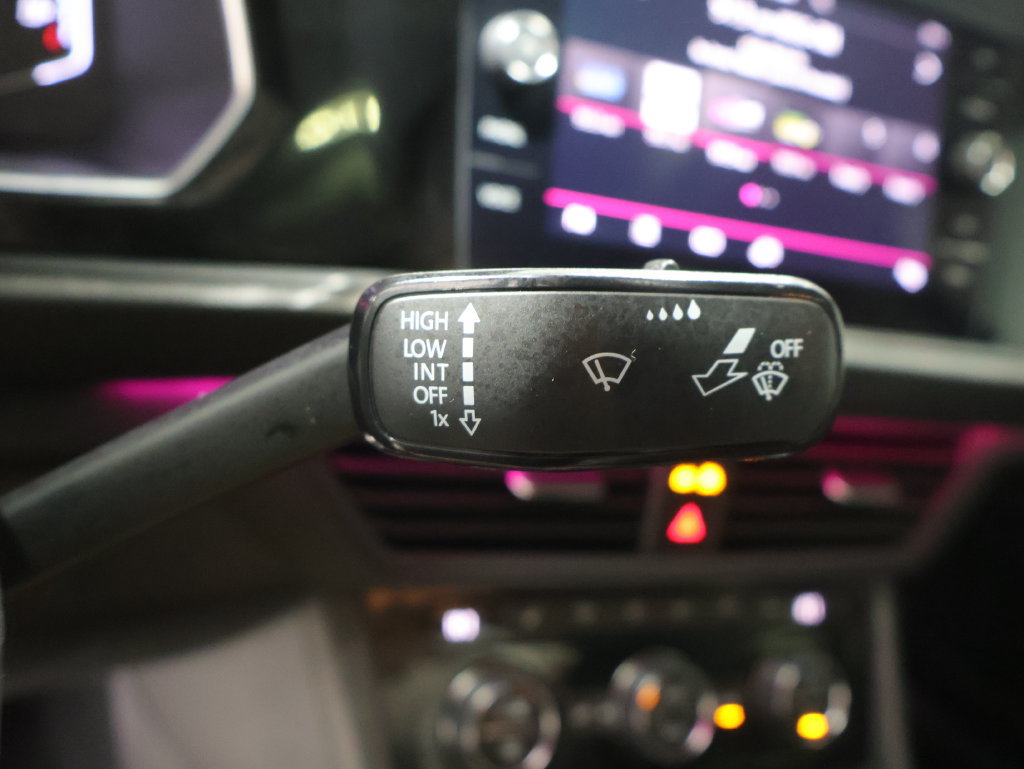 Used 2019 Volkswagen Jetta SEL FWD image 34