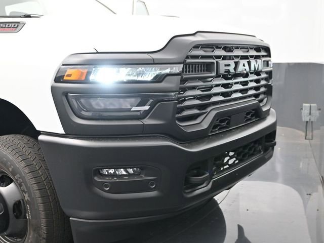New 2026 RAM 3500 Tradesman AWD/4WD image 30