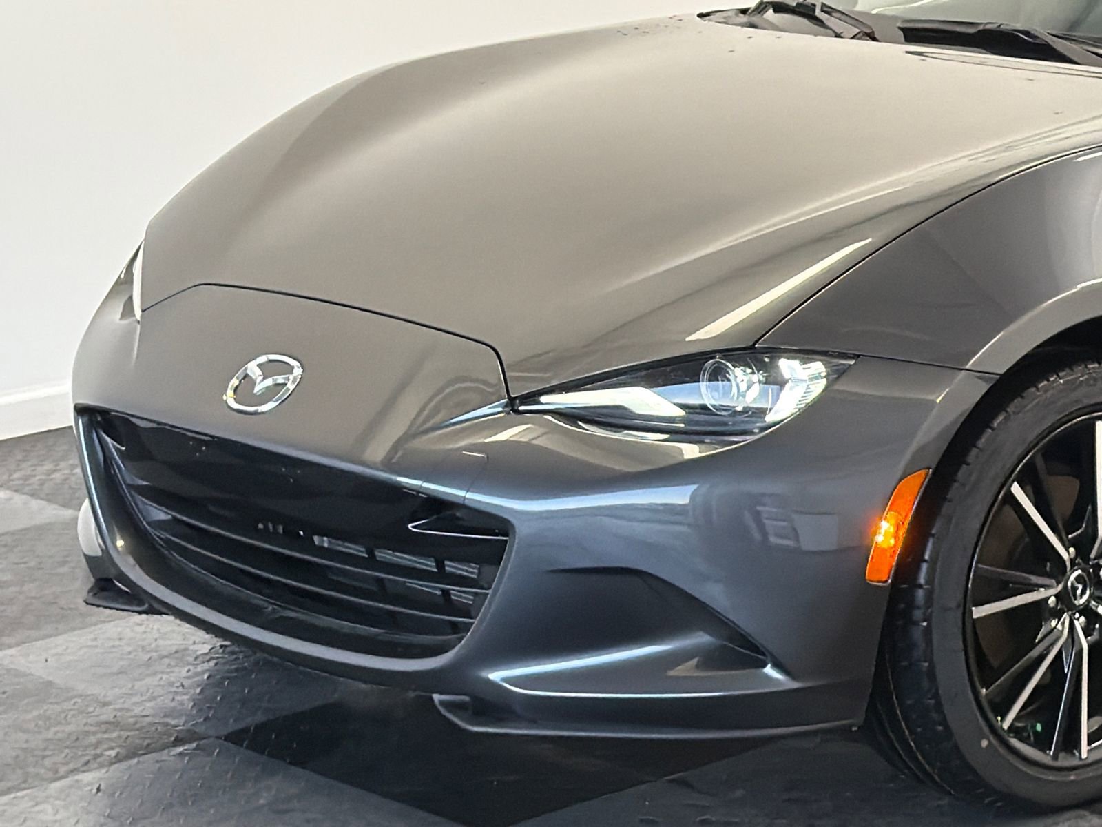 New 2025 MAZDA MX-5 Miata Grand Touring image 2