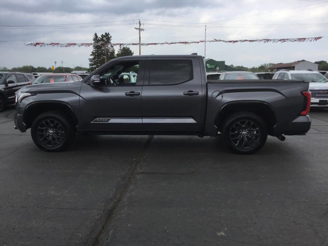 Used 2022 Toyota Tundra Platinum image 4