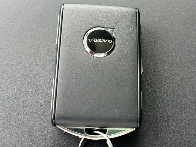 New 2026 Volvo XC60 B5 Plus AWD/4WD image 28