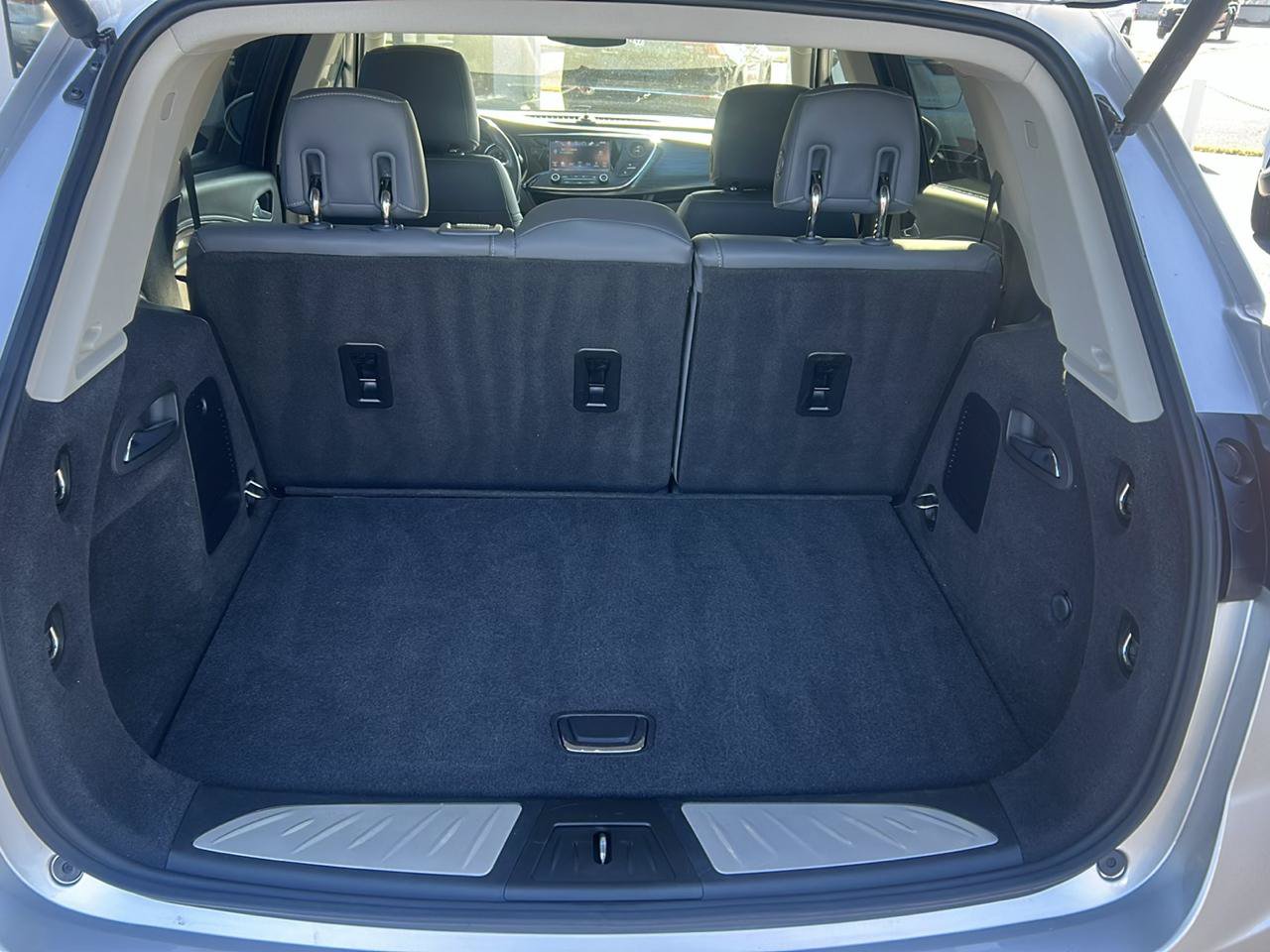 Used 2019 Buick Envision Essence FWD image 12