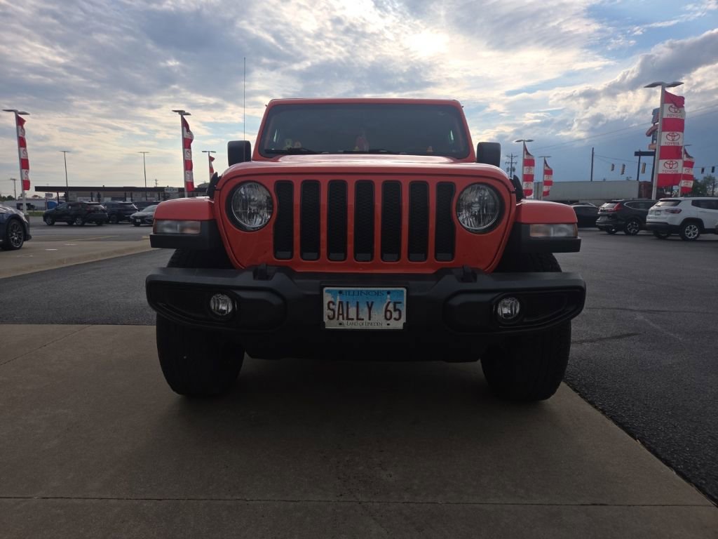 Used 2023 Jeep Wrangler Unlimited Sahara AWD/4WD image 2