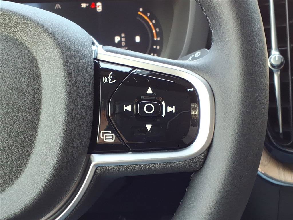 New 2026 Volvo XC60 B5 Plus w/ Protection Package Premier image 22