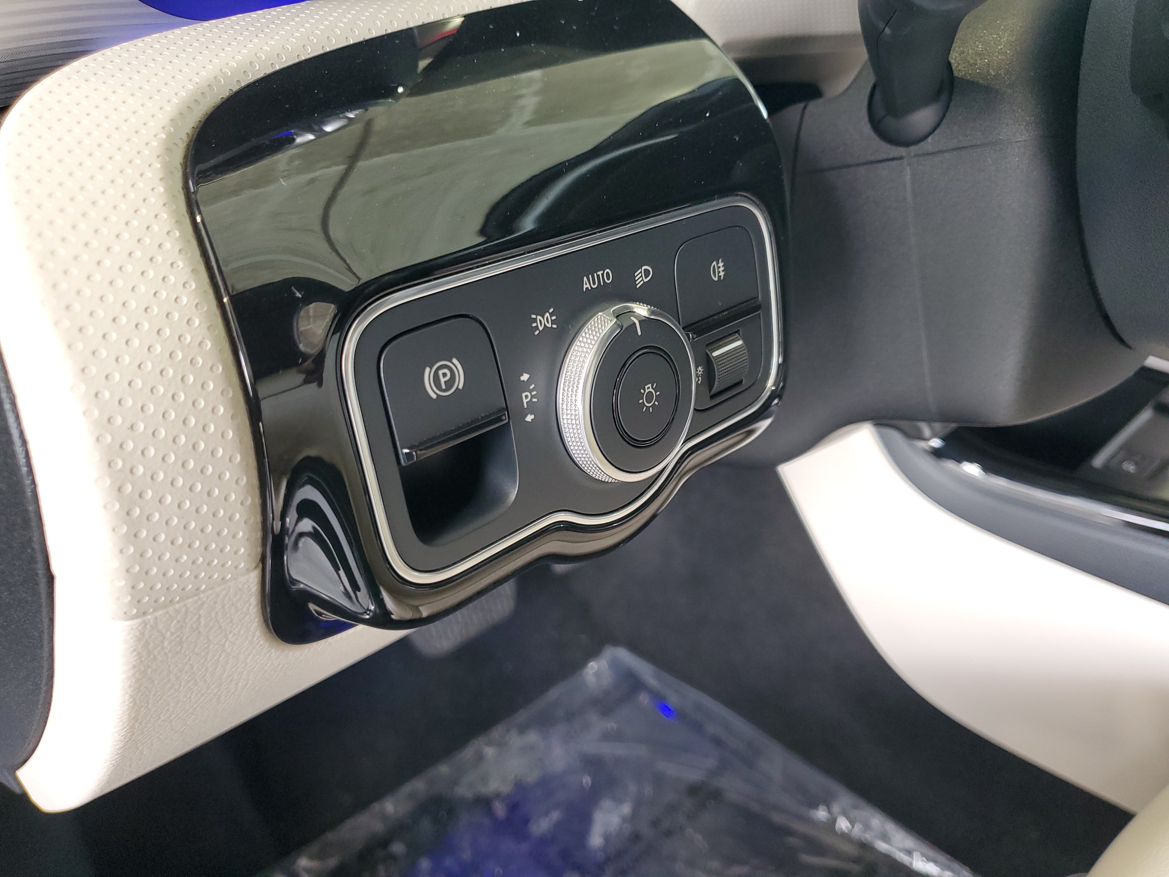 Used 2022 Mercedes-Benz A 220 image 21
