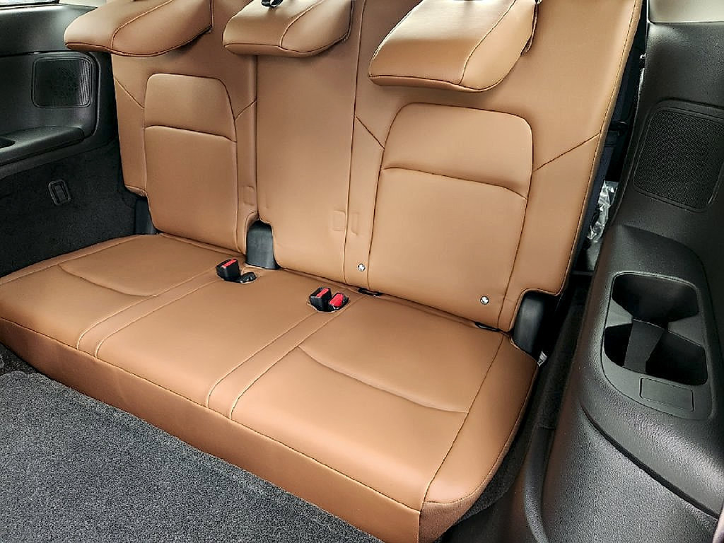 New 2026 Nissan Pathfinder Platinum w/ Accent Package FWD image 27
