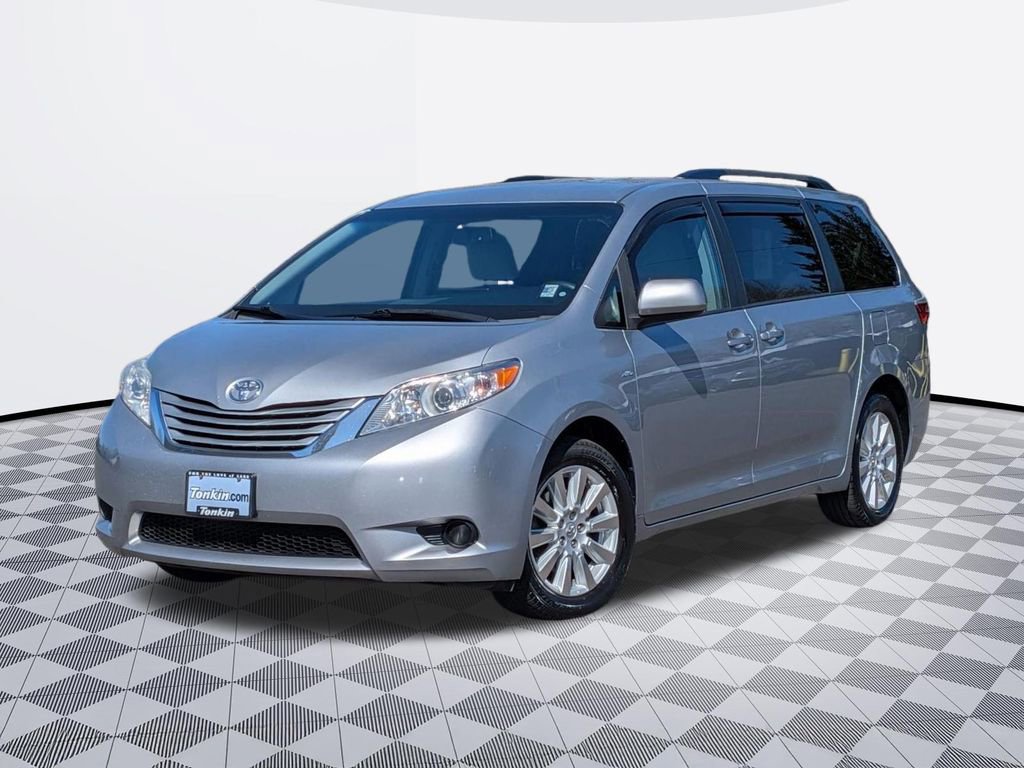 Used 2017 Toyota Sienna LE AWD/4WD image 2