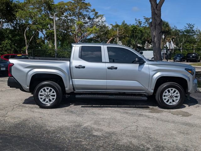 Used 2025 Toyota Tacoma SR AWD/4WD image 8