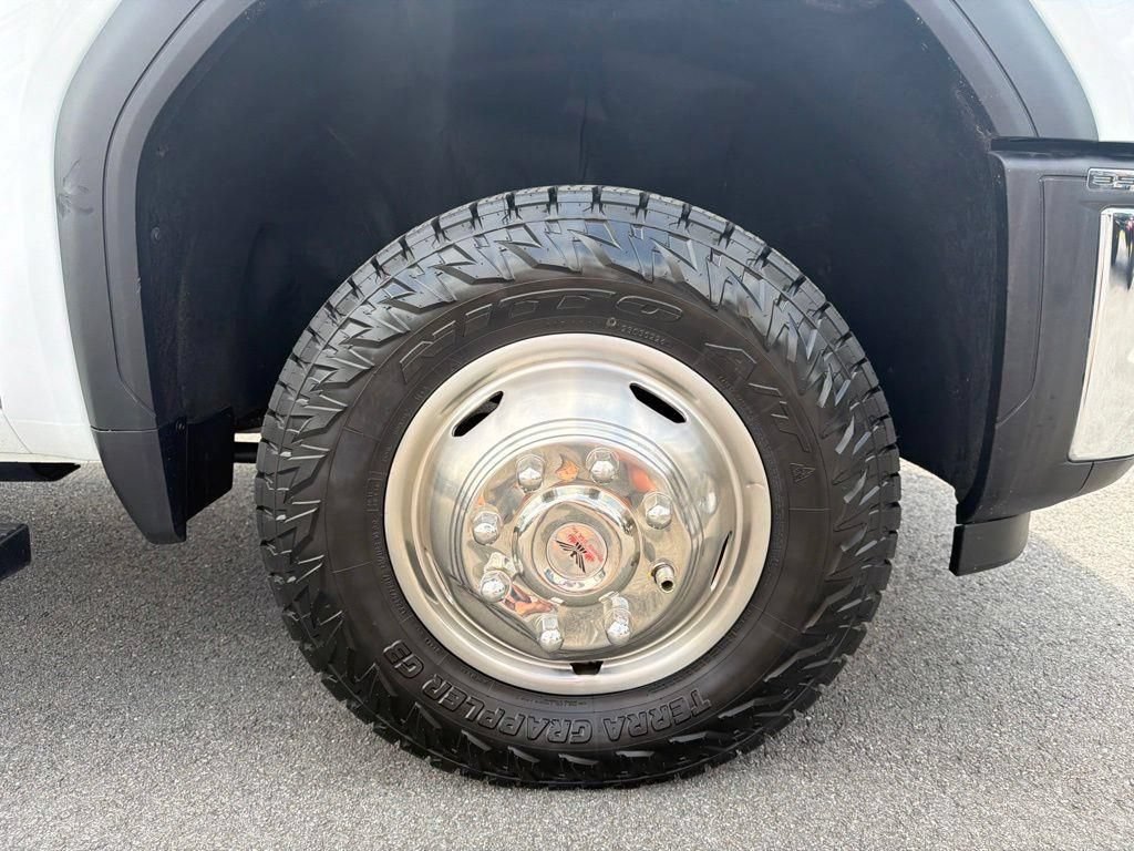 Used 2024 GMC Sierra 3500 Pro w/ Convenience Package AWD/4WD image 17