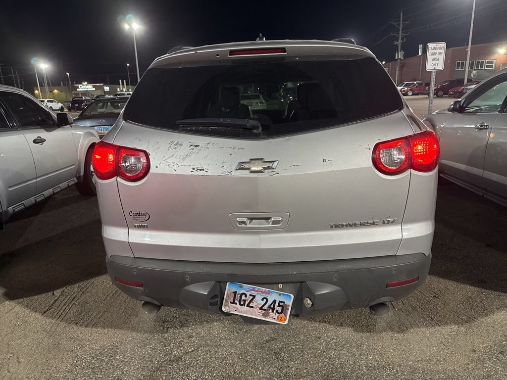 Used 2011 Chevrolet Traverse LTZ AWD/4WD image 4