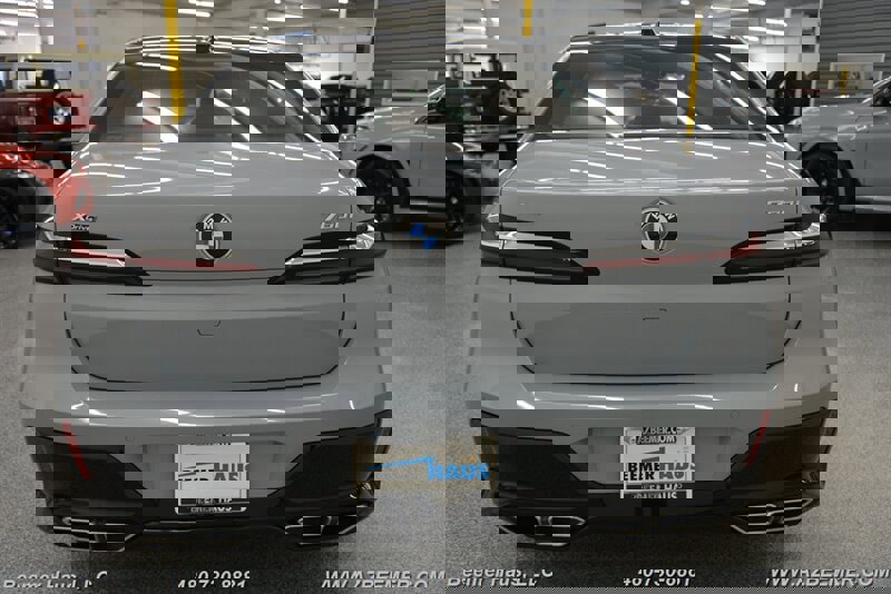 Used 2023 BMW 760i xDrive w/ Parking Assistance Package image 10