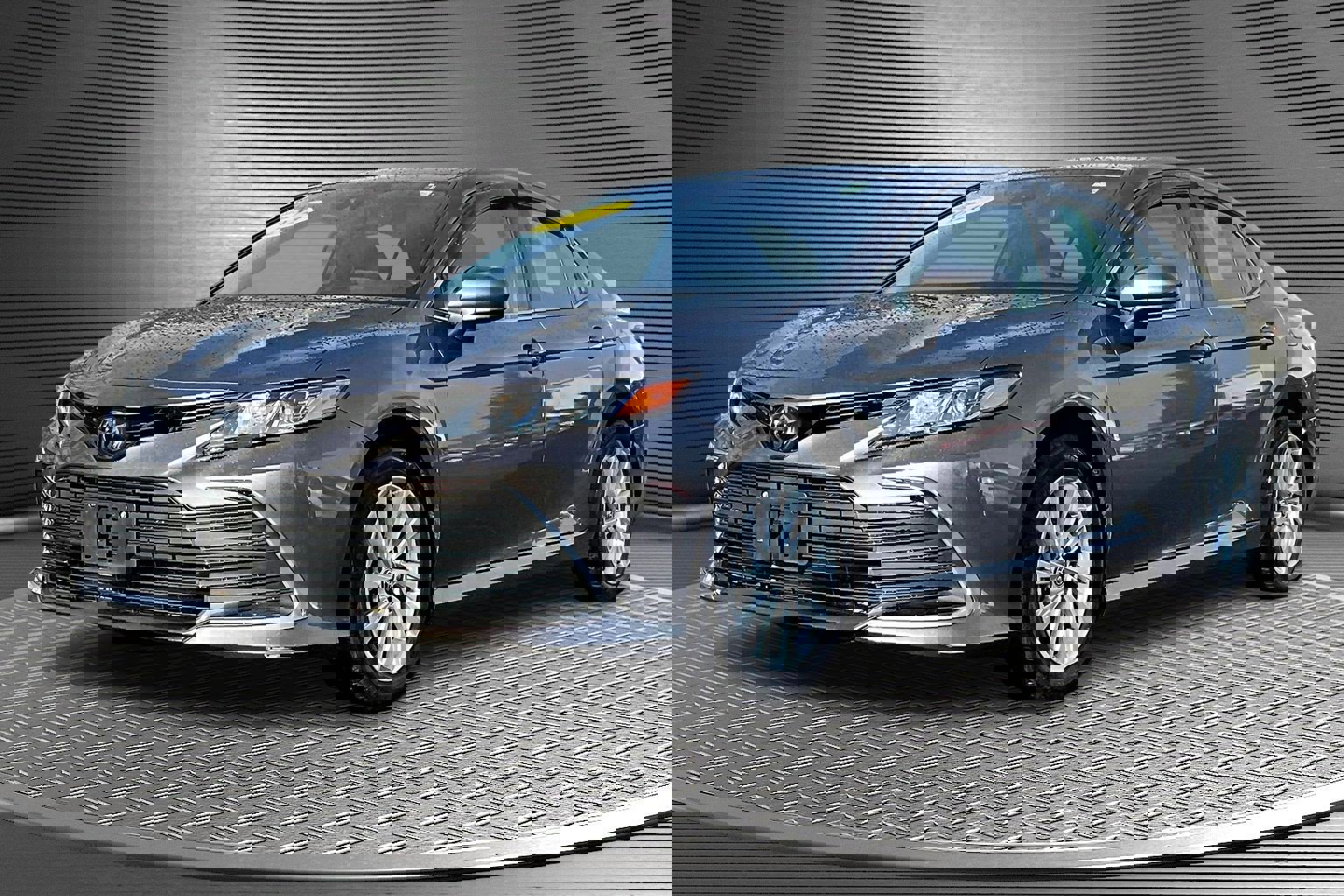 Used 2024 Toyota Camry LE image 3