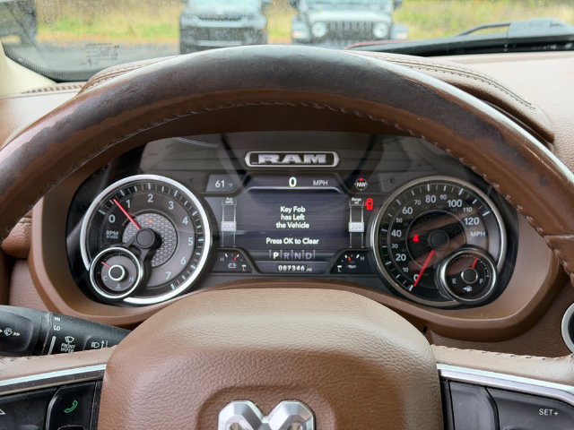 Used 2019 RAM 1500 Laramie AWD/4WD image 16