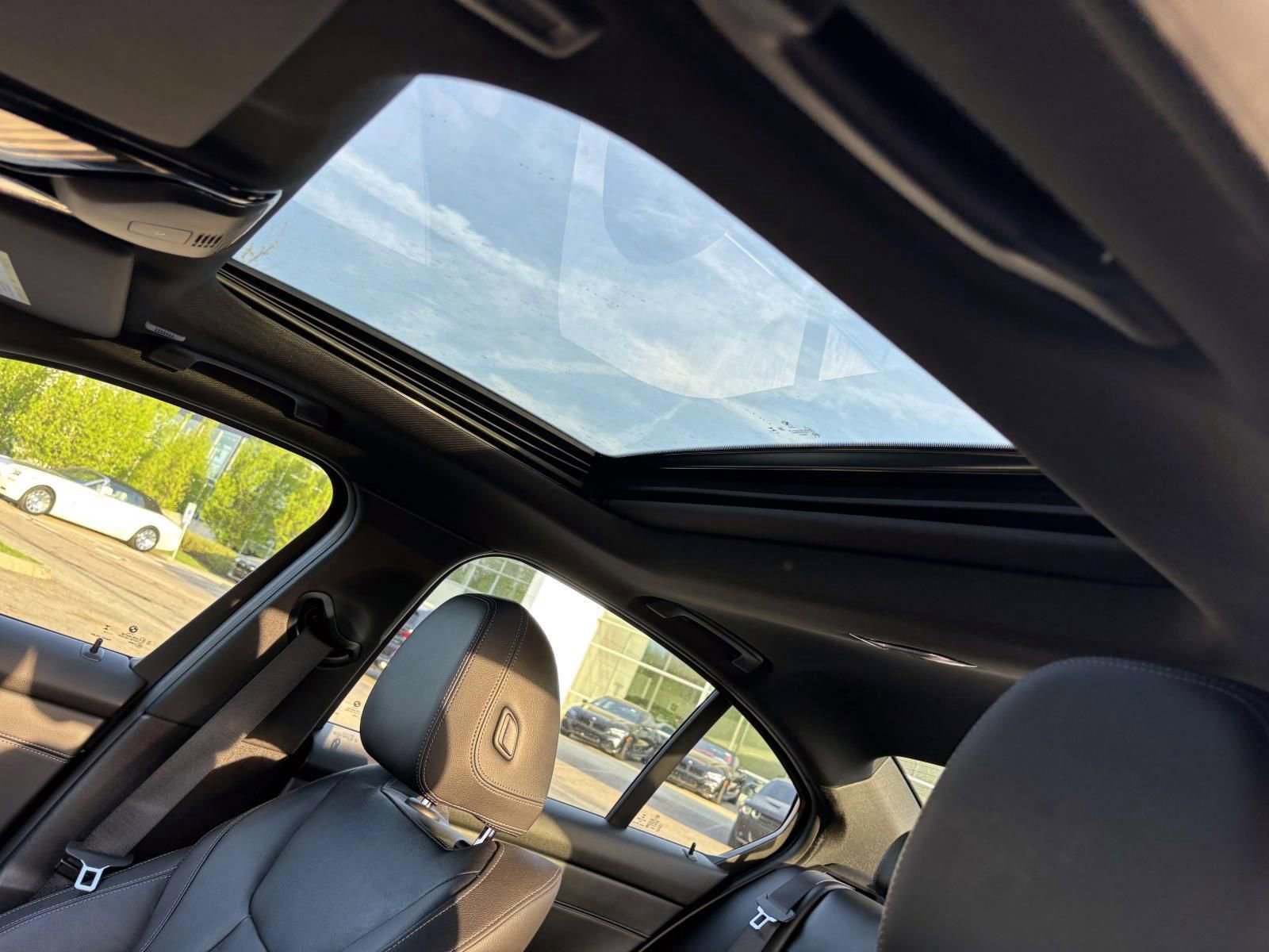 Used 2023 BMW 330i xDrive Sedan w/ Premium Package AWD/4WD image 25