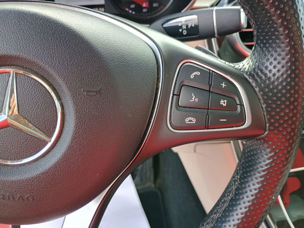 Used 2017 Mercedes-Benz GLC 300 4MATIC image 12