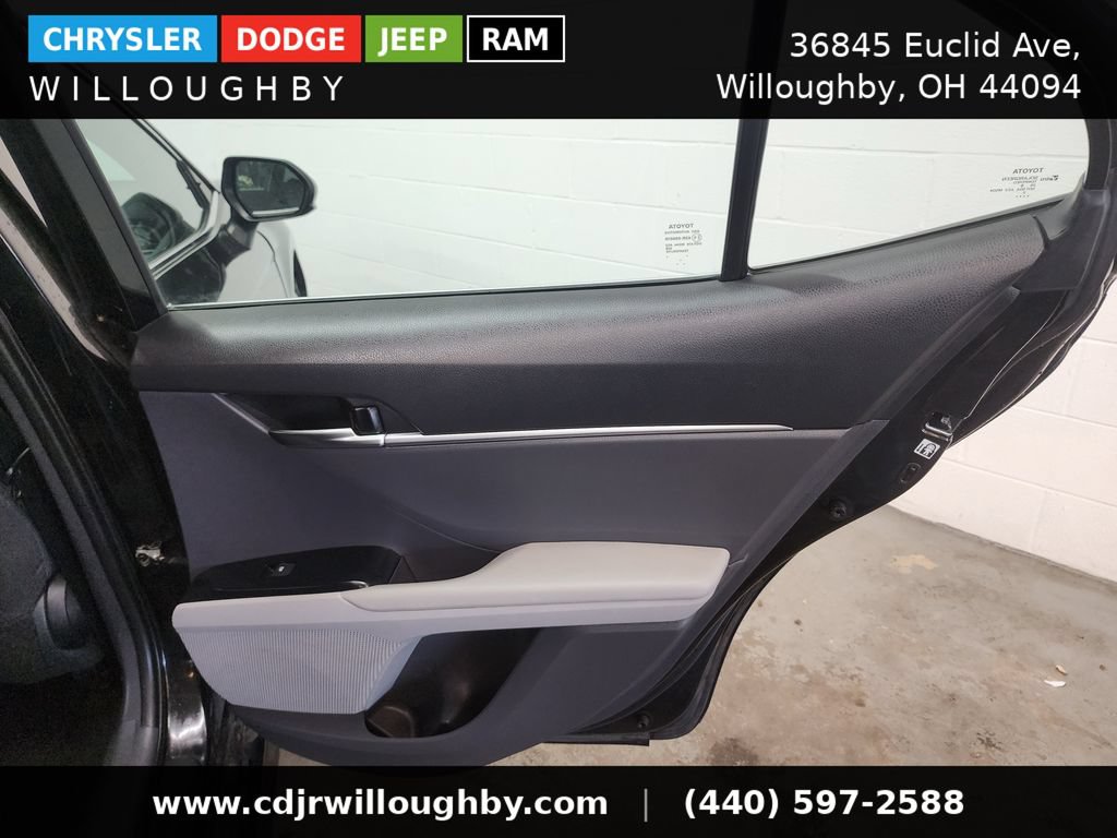 Used 2019 Toyota Camry LE FWD image 30