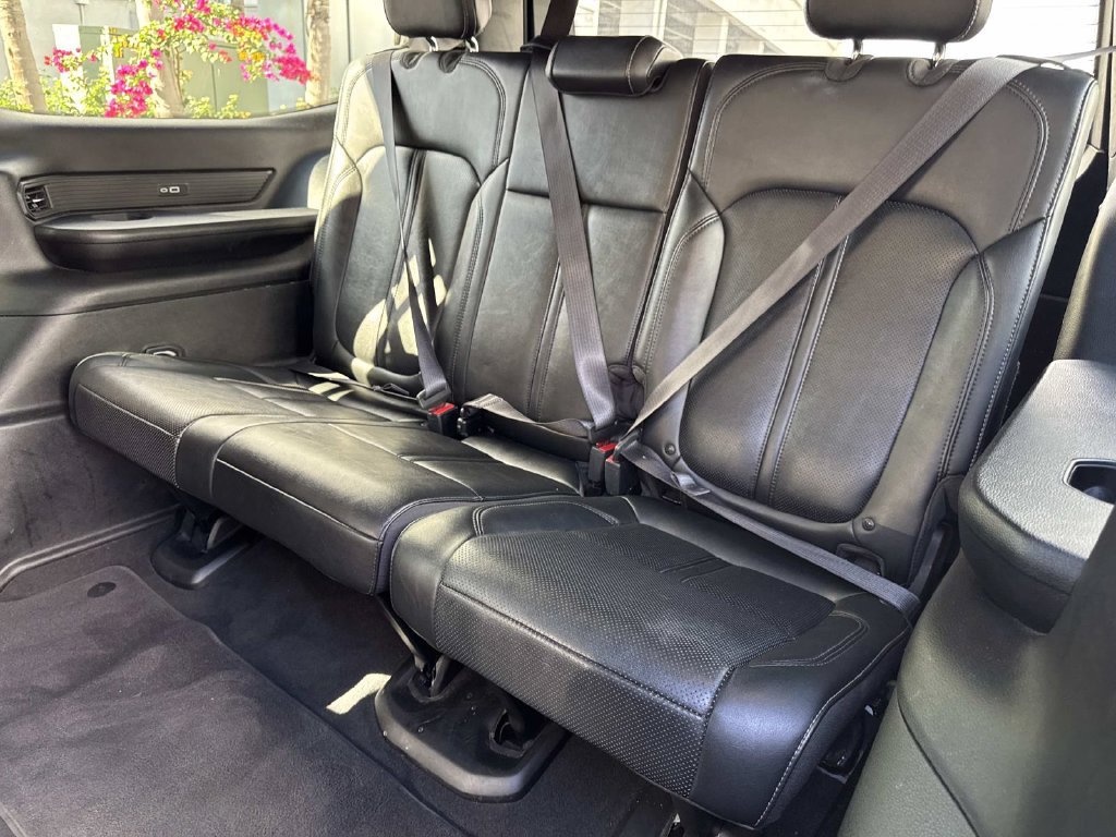 Used 2024 Jeep Wagoneer Series II RWD image 14