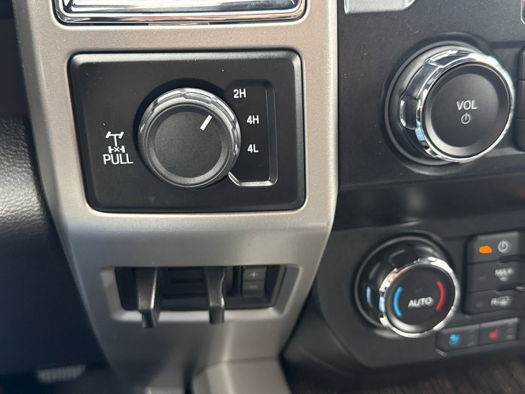 Used 2020 Ford F250 Lariat image 44