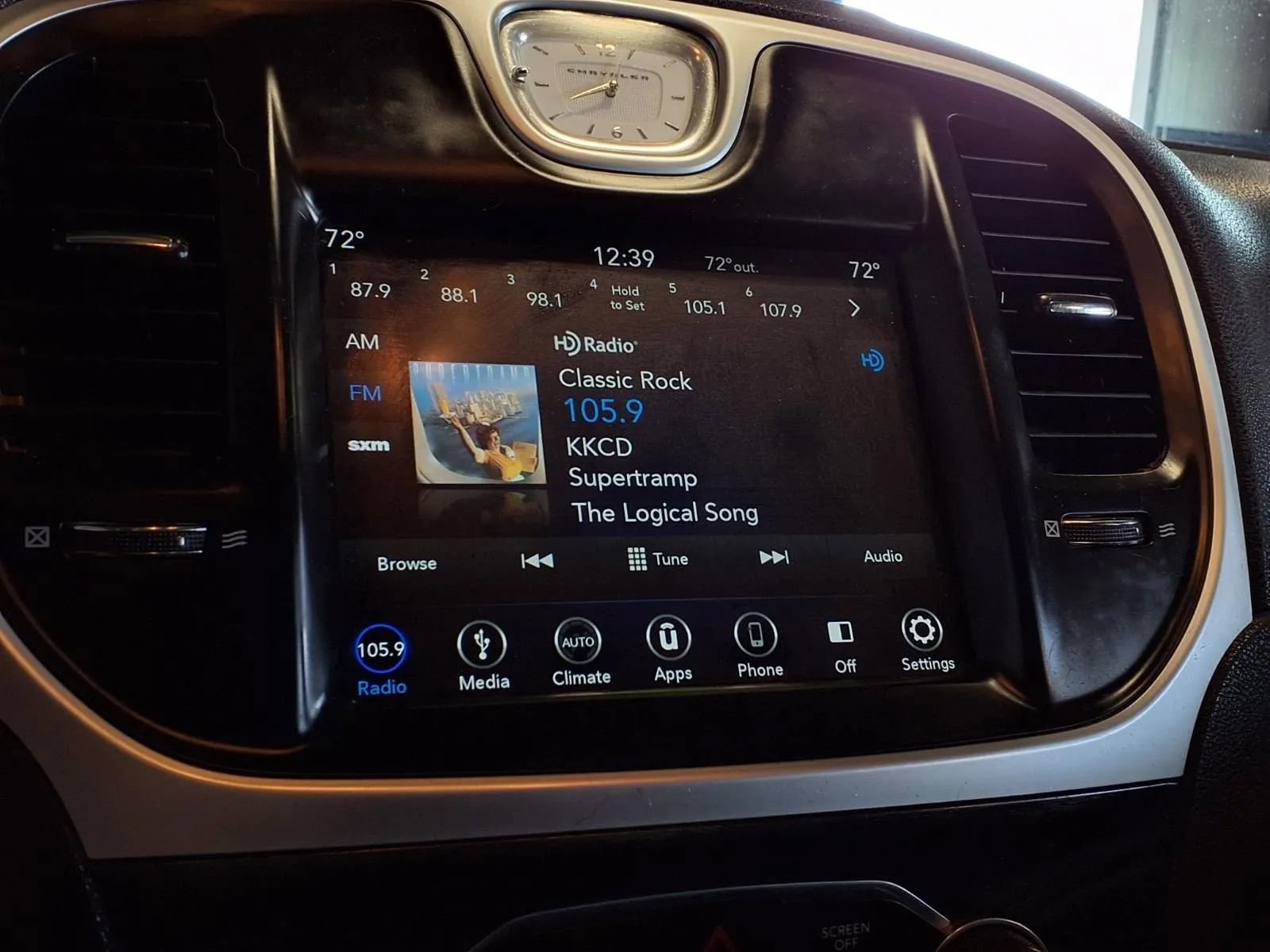 Used 2018 Chrysler 300 Touring image 18