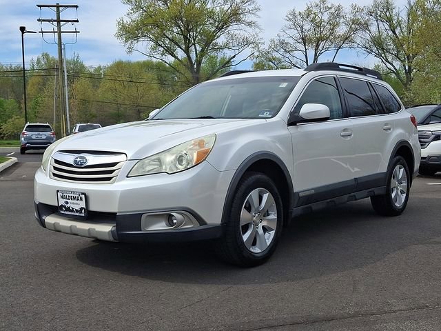 Used 2010 Subaru Outback 3.6R Limited AWD/4WD image 3