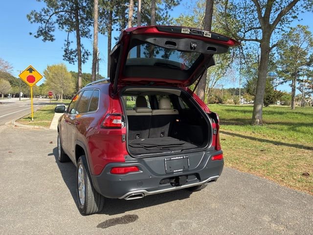 Used 2016 Jeep Cherokee Limited w/ Luxury Group image 18