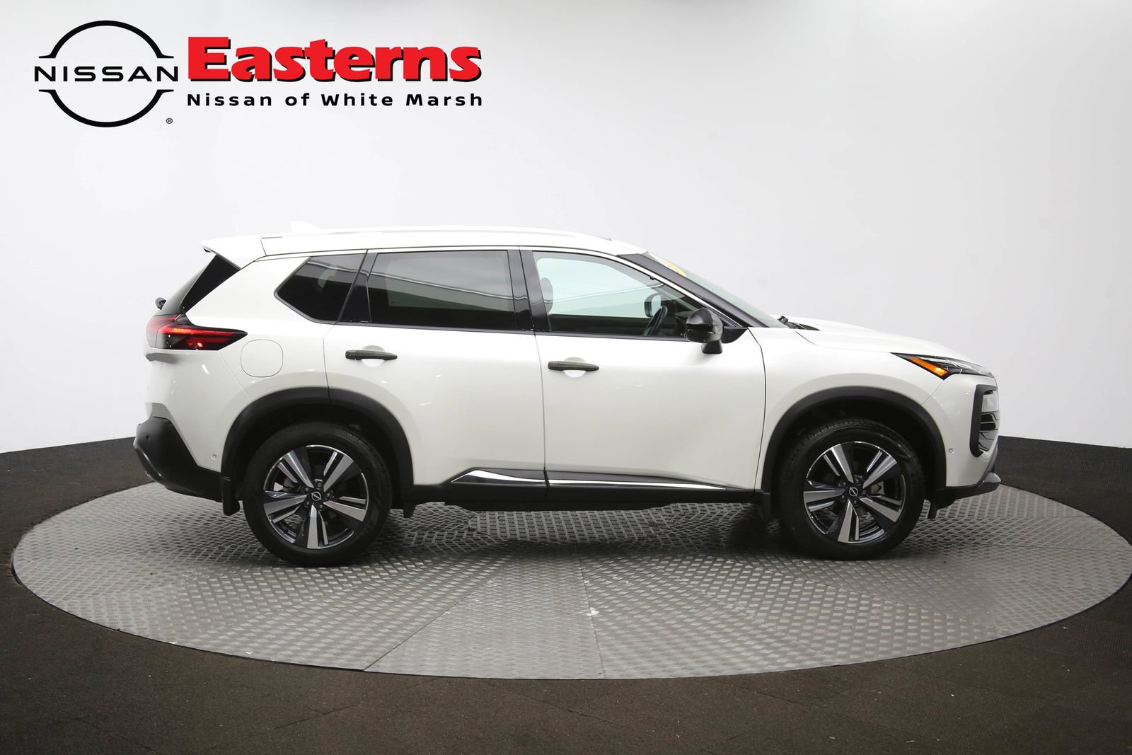 Used 2022 Nissan Rogue SL w/ SL Premium Package image 47