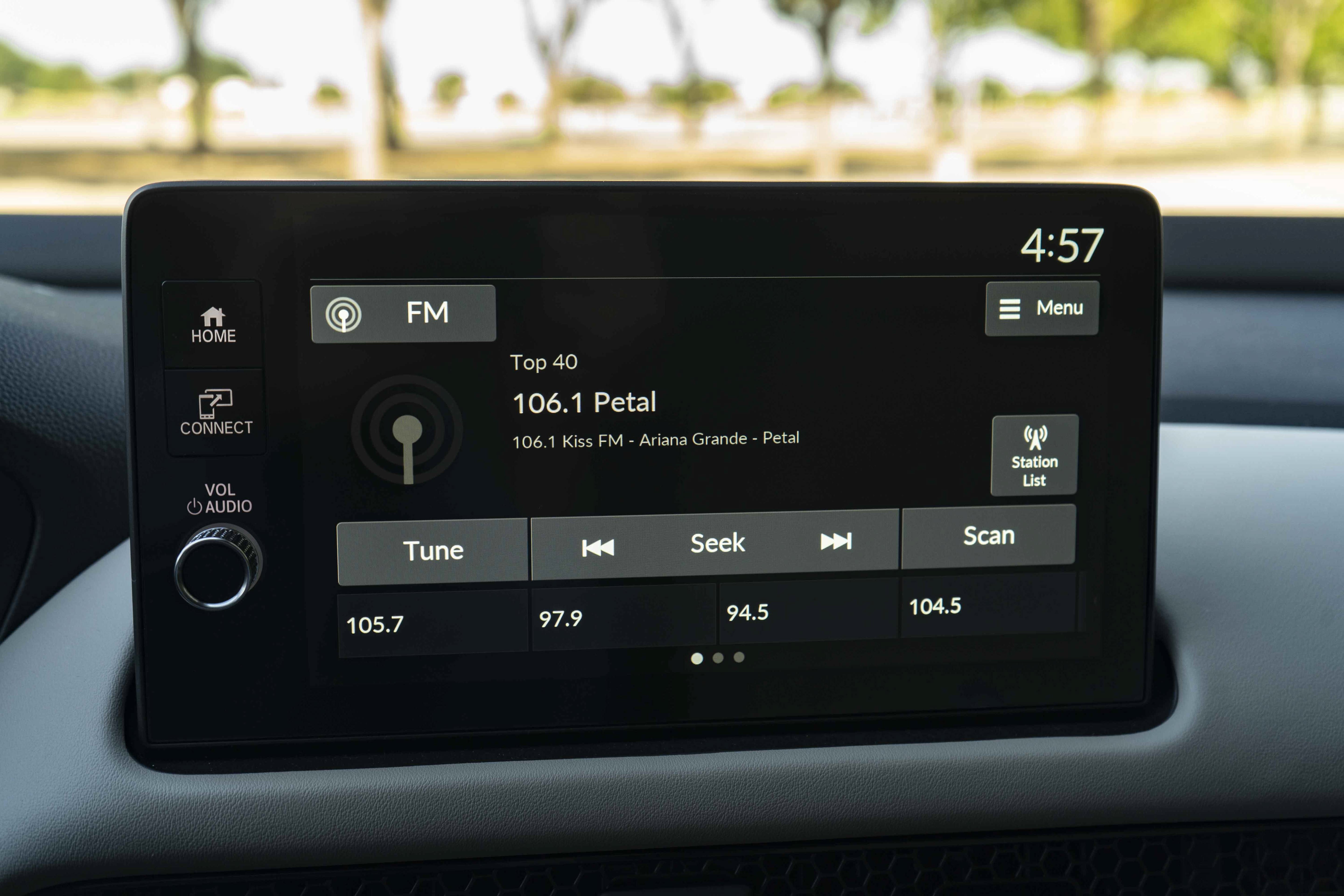 Certified 2027 Honda HR-V LX image 31