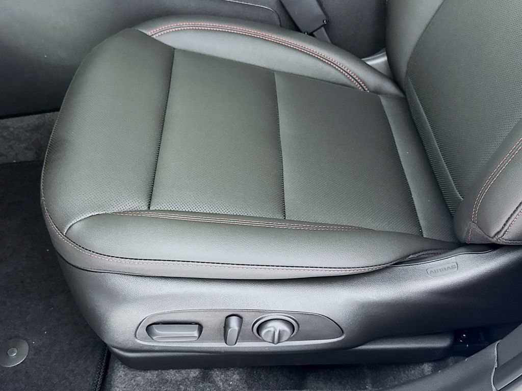 New 2026 Chevrolet Trax RS w/ Sunroof Package FWD image 22