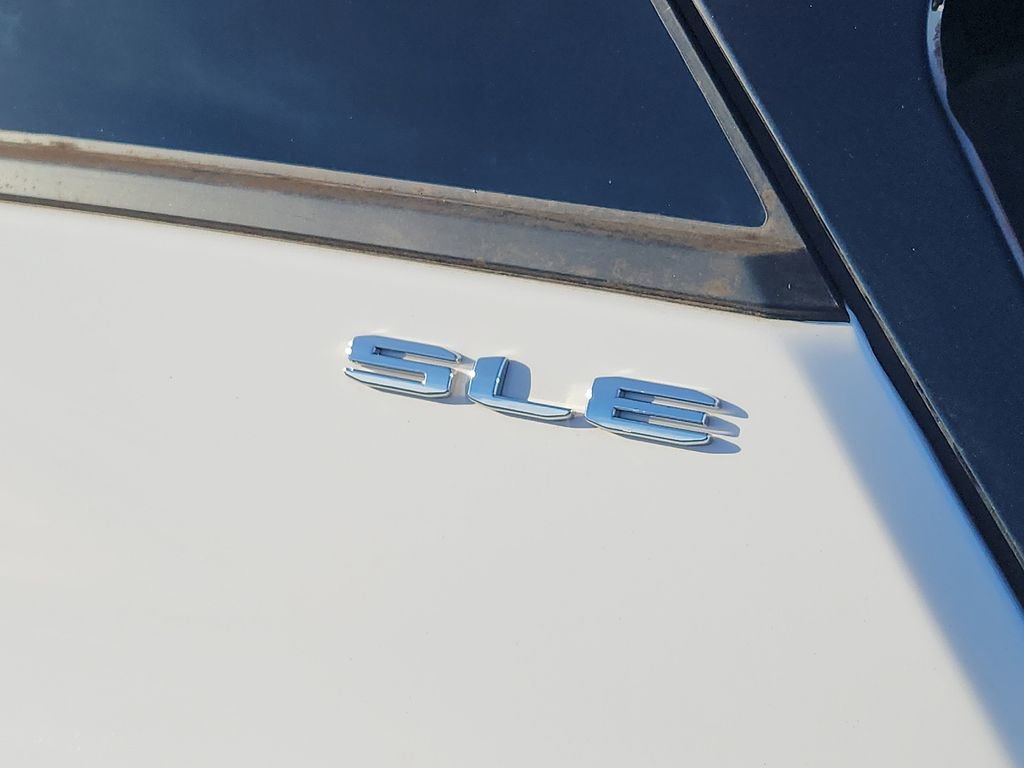 Certified 2022 GMC Terrain SLE image 31