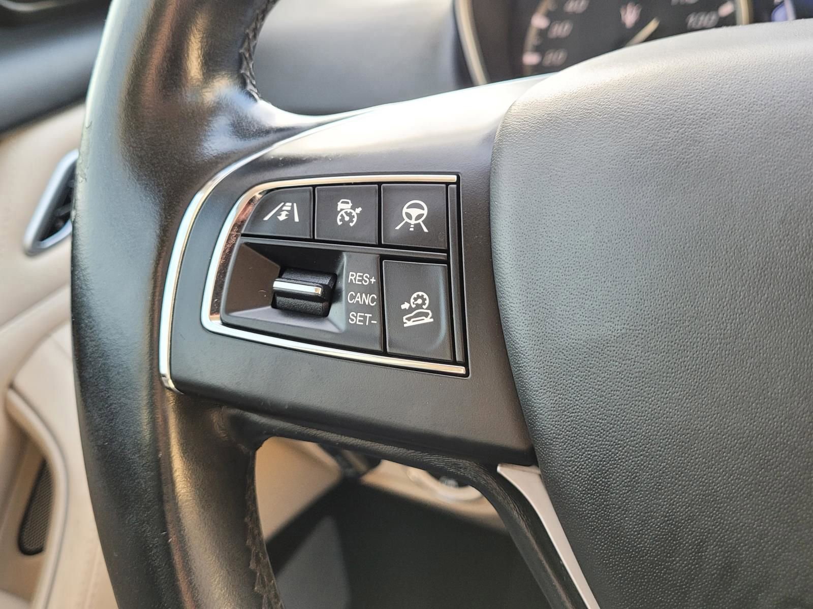 Used 2019 Maserati Levante GranLusso image 33