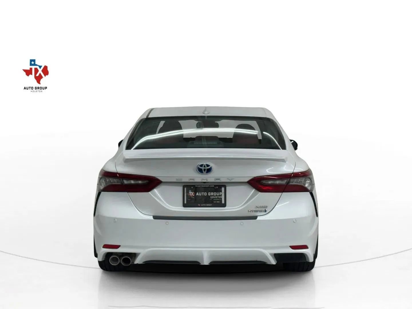 Used 2021 Toyota Camry XSE w/ Navigation Upgrade Package image 8