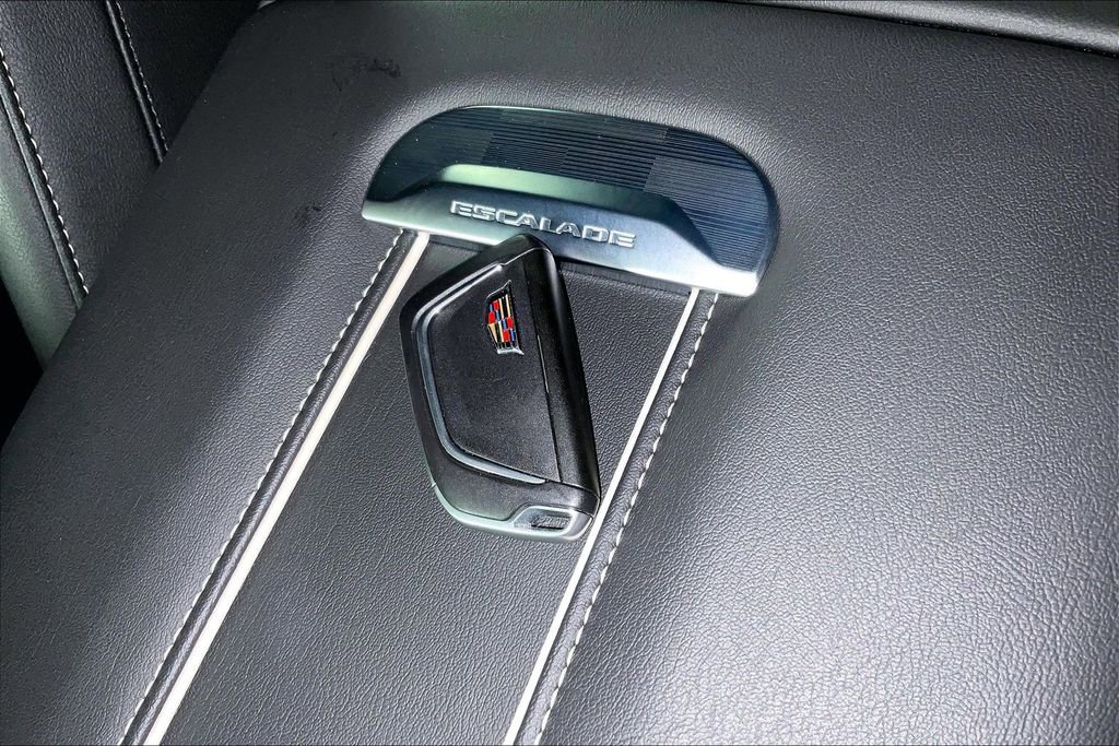 Used 2026 Cadillac Escalade 4WD image 14