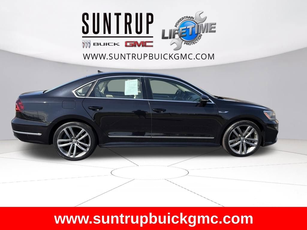 Used 2019 Volkswagen Passat 2.0T SE R-Line image 6