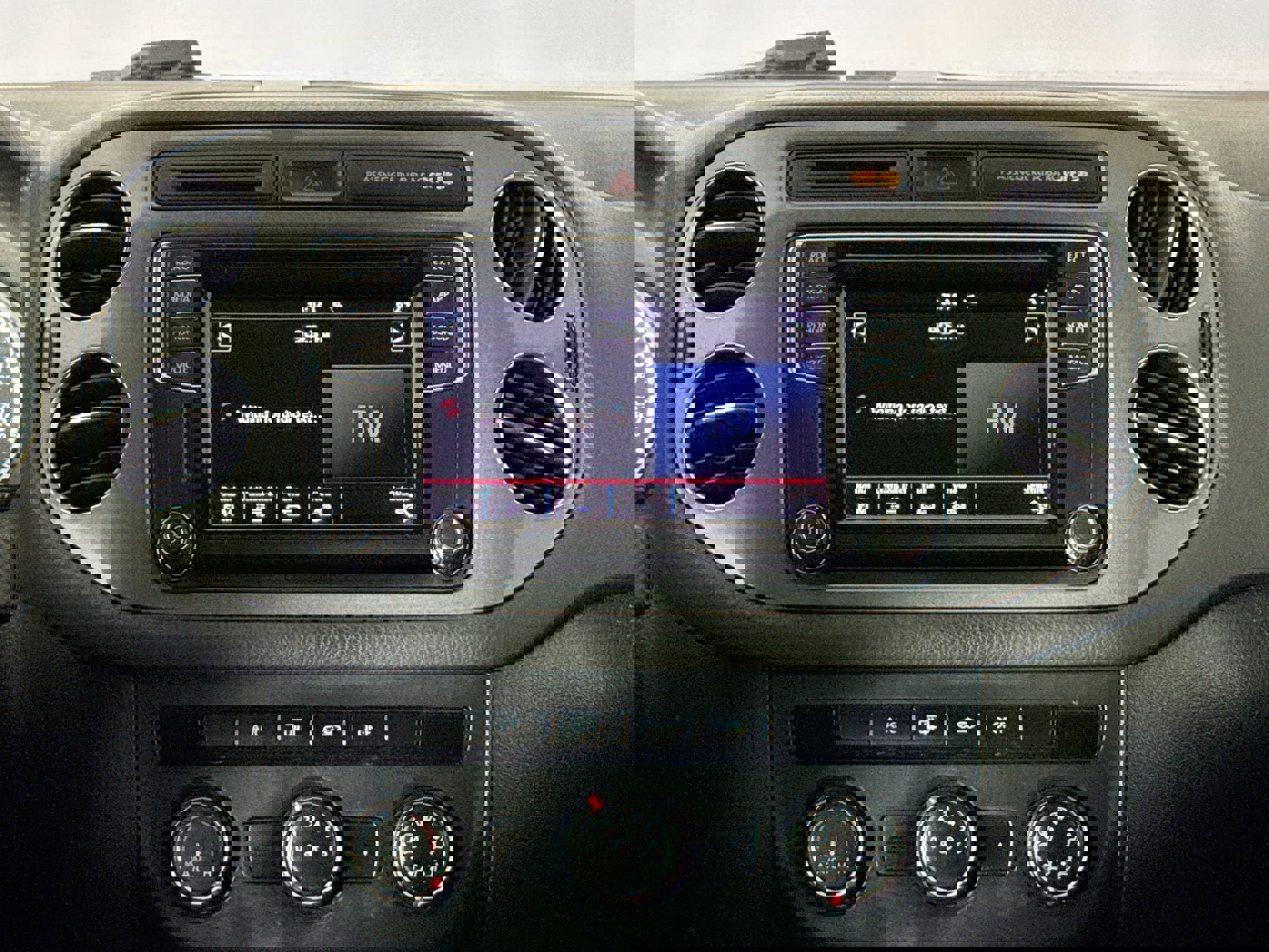 Used 2018 Volkswagen Tiguan Limited w/ Premium Package image 23