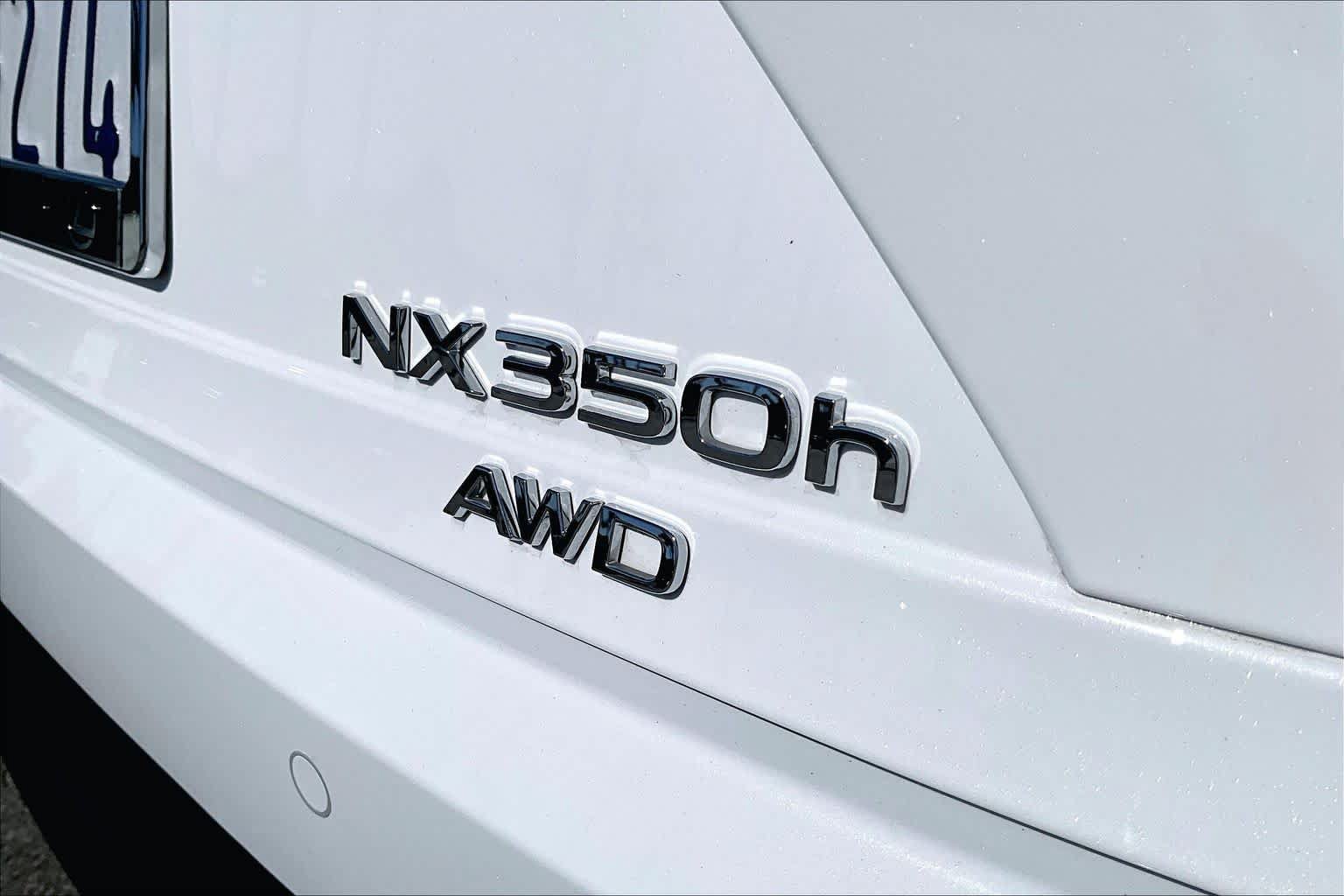 Used 2026 Lexus NX 350h AWD w/ Accessory Package (2T) image 9