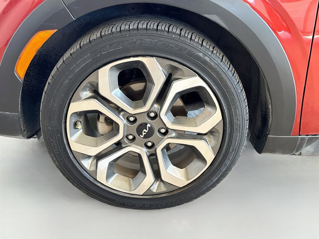 Used 2022 Kia Soul X-Line FWD image 25