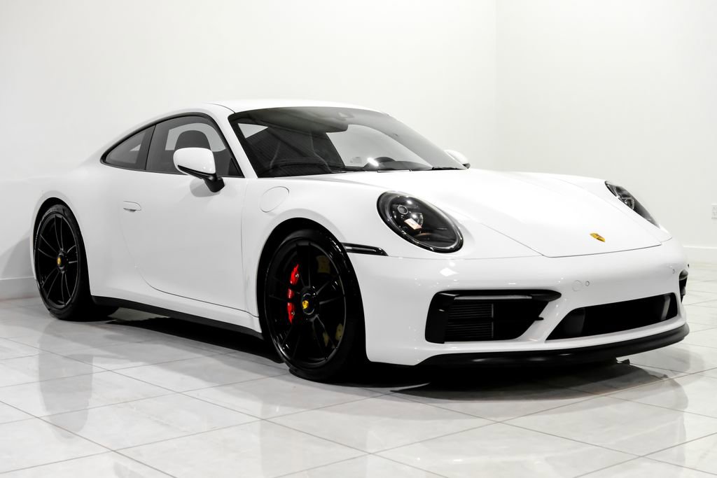 Used 2024 Porsche 911 Carrera GTS RWD image 3